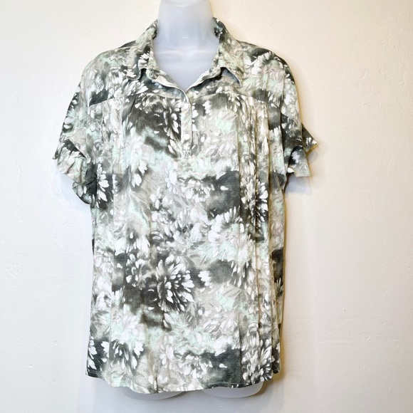Caslon NWT Watercolor Pattern Short Sleeve Collared Button Front Lightweight Top - Picture 2 of 11